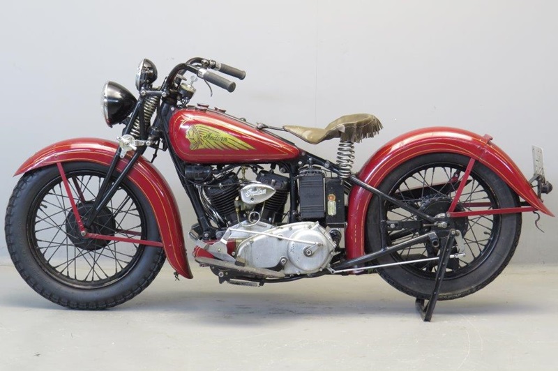 Старинный мотоцикл Indian Sport Scout 1935