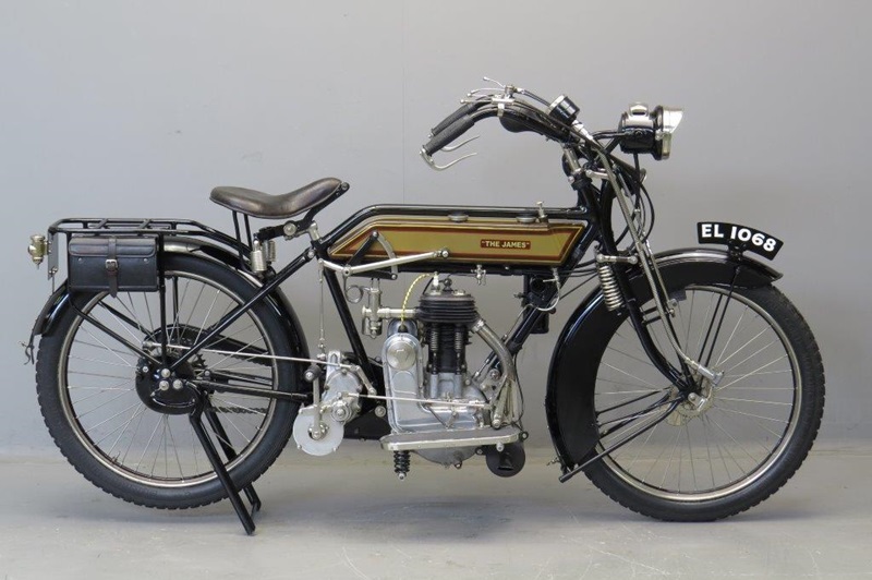 Старинный мотоцикл James No. 6 1913