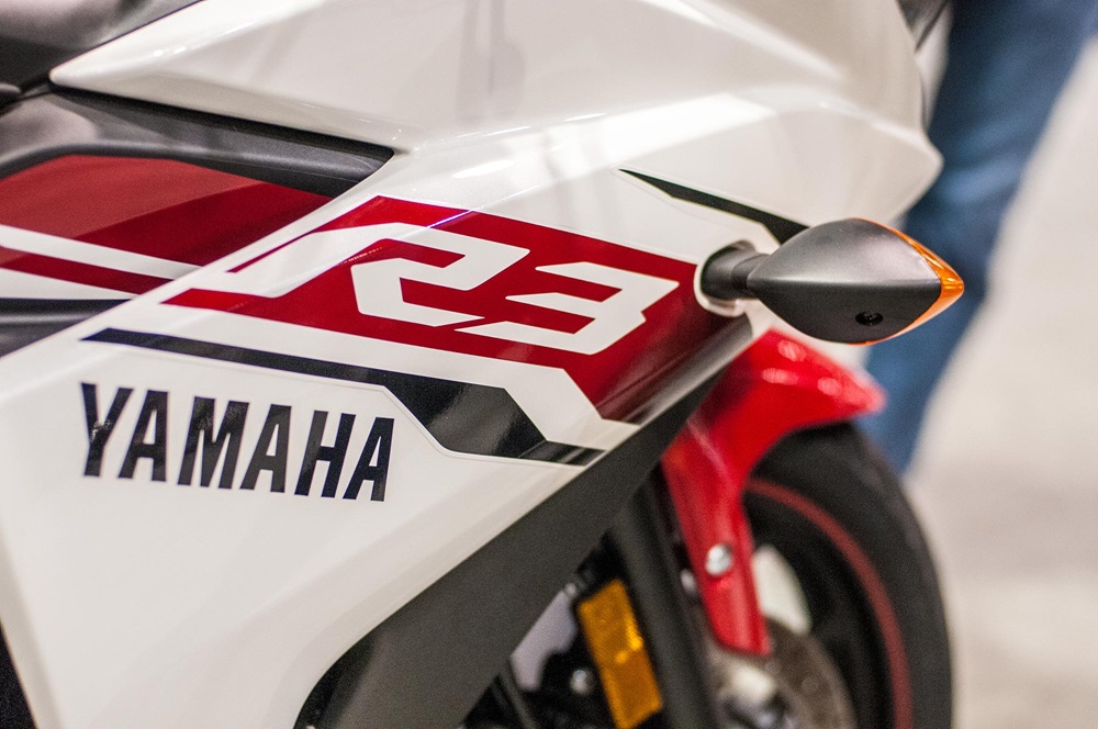 Новый мотоцикл Yamaha YZF-R3 2015 (живые фото)