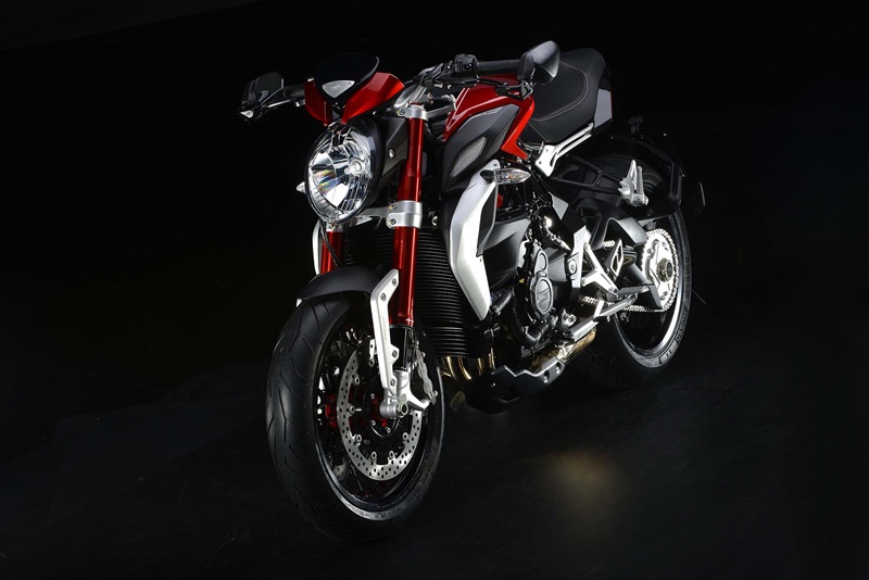 Новый мотоцикл MV Agusta Dragster 800RR 2015