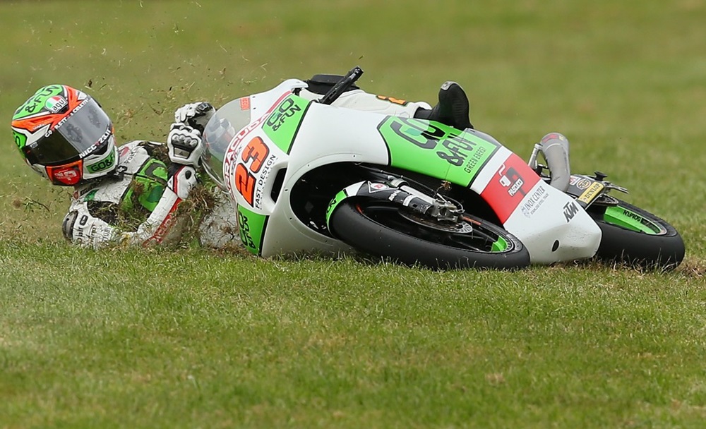 Падения в чемпионате MotoGP 2014 (фото + Moto2/Moto3)