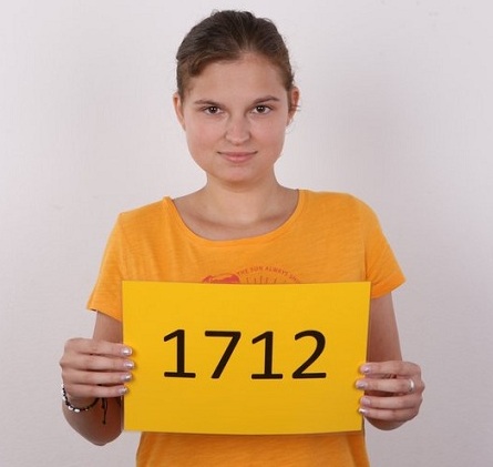 [CzechCasting.com / Czechav.com] Pavlina (1712 / 06-01-2015) [2015 ., Legal Teen, Big Ass, Big Tits, Casting, Posing, Talking, Oil, HDRip, 720p]