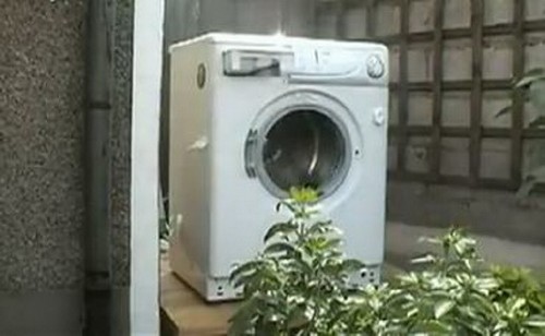 Что будет, если в стиральную машину засунуть кирпич?