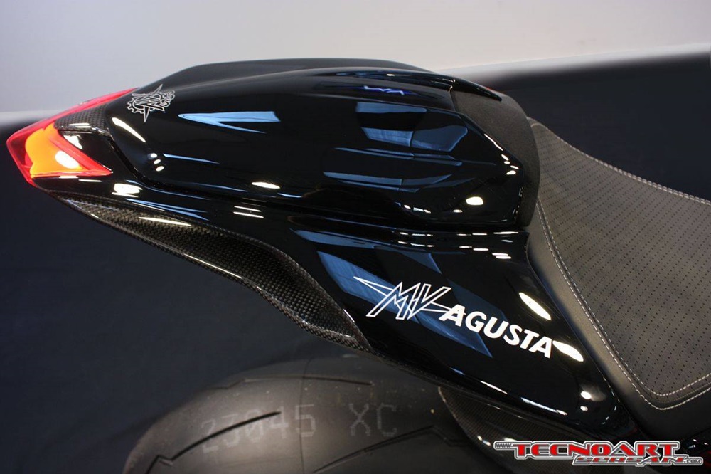 Спортбайк MV Agusta F3 800 Oscura